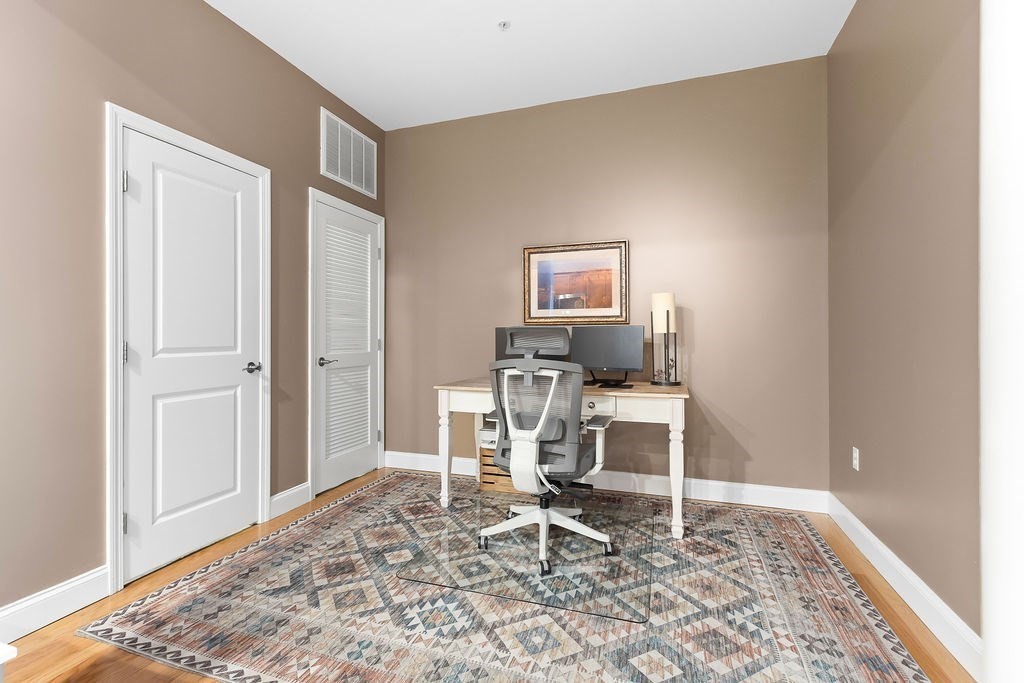 Westborough, Massachusetts 01581, United States, 2 Bedrooms Bedrooms, ,2 BathroomsBathrooms,Residential,Active,115027