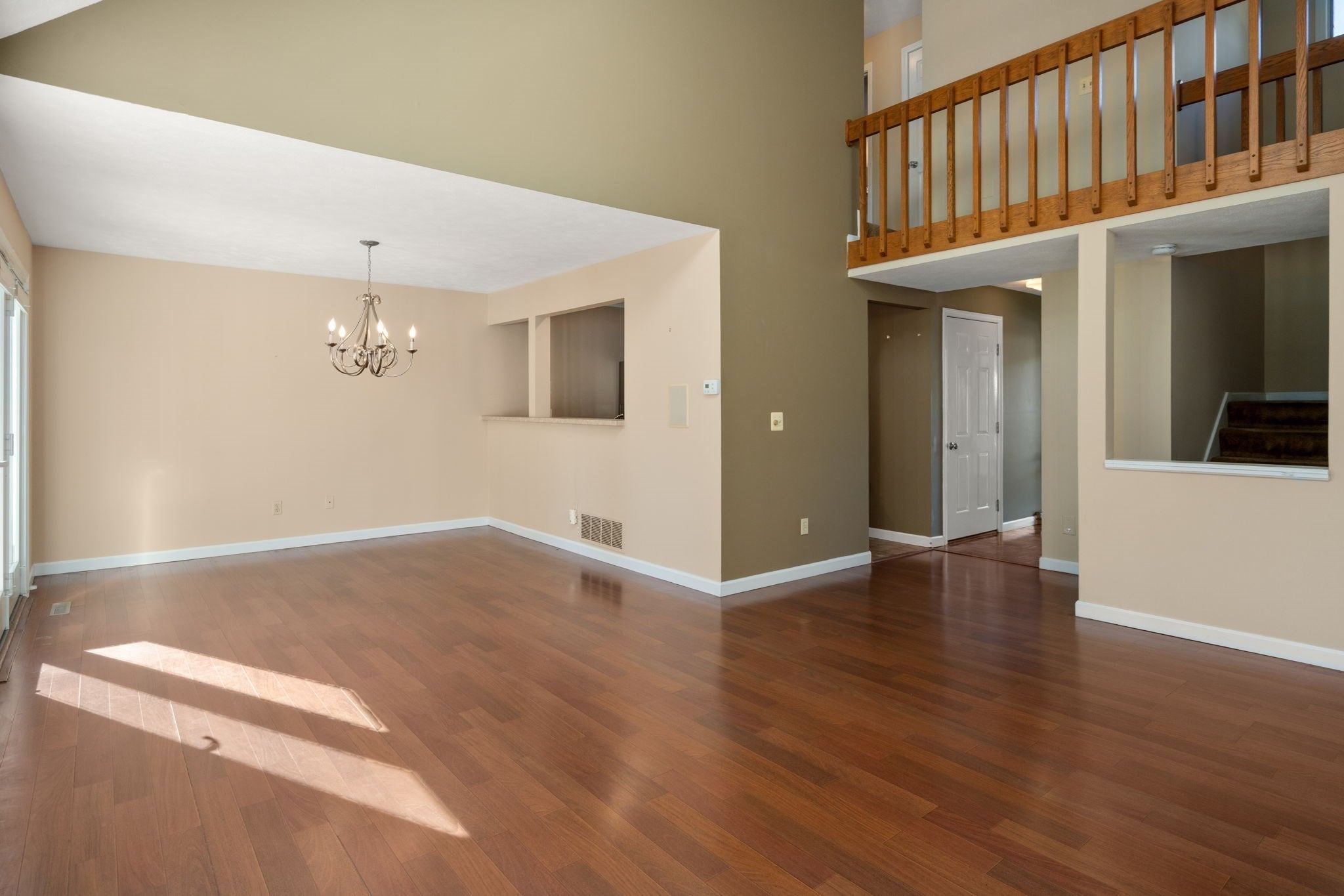 2205 Boston Rd F50