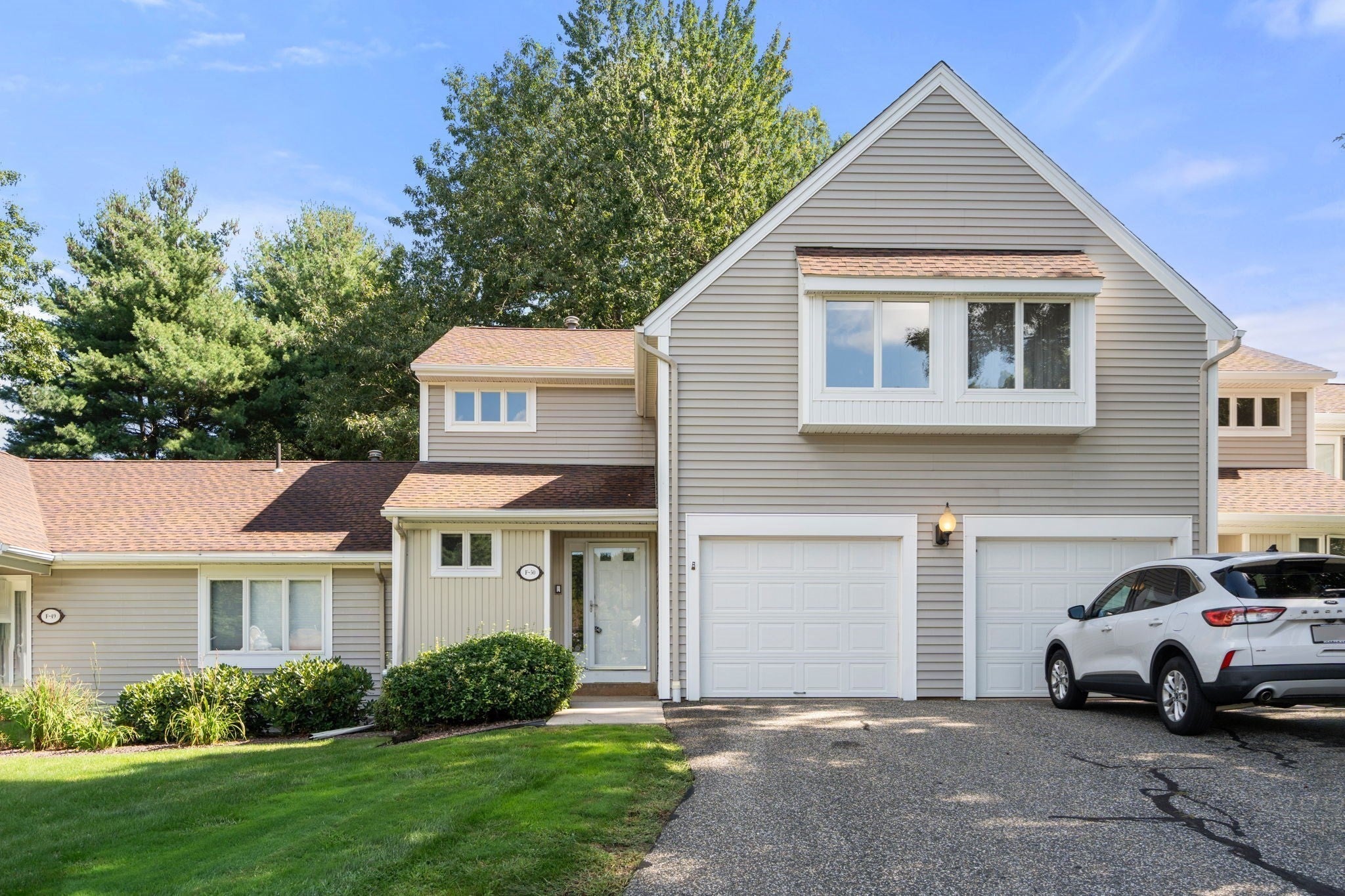 2205 Boston Rd F50