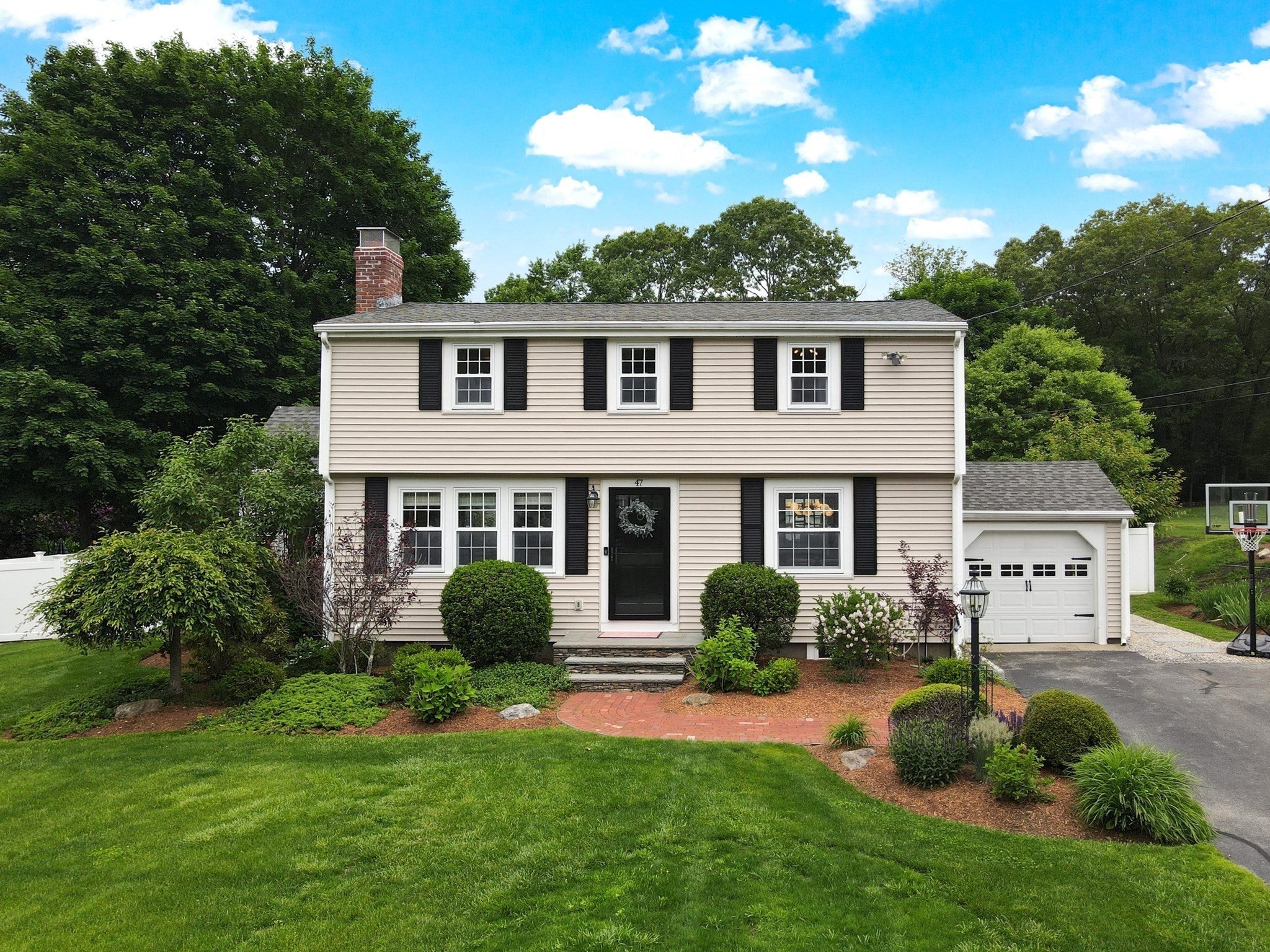 47 Jarr Brook Rd, Holliston, MA Photo #2