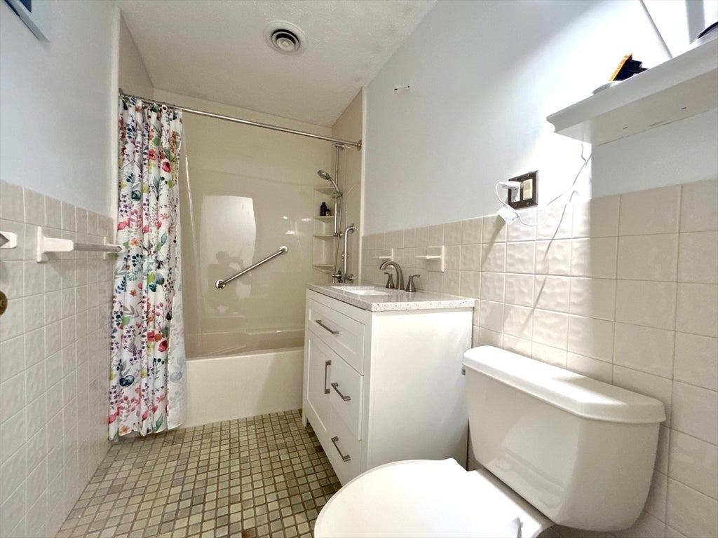 15 Thompson Dr #12, Randolph, MA Photo #7