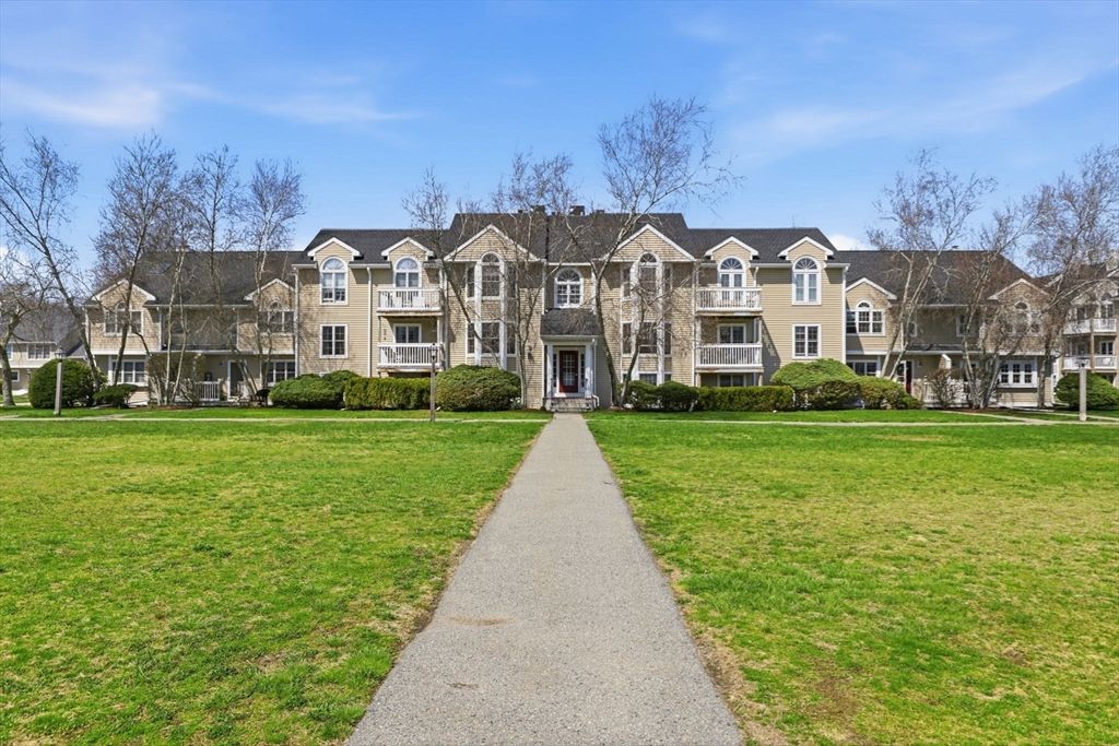 Photo of 1606 Carrriage Ln #1606, Taunton, MA 02780 (MLS # 73504495)