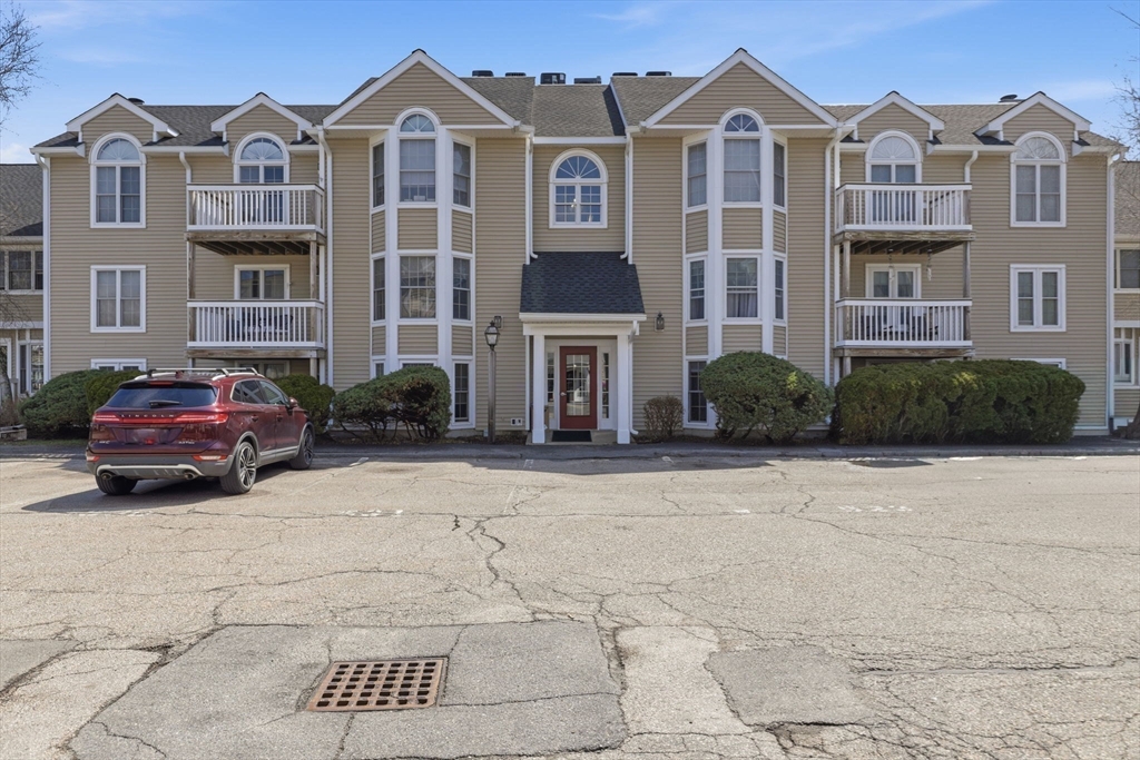 1606 Carrriage Ln 1606