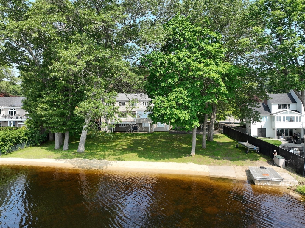 12 Williams St 1