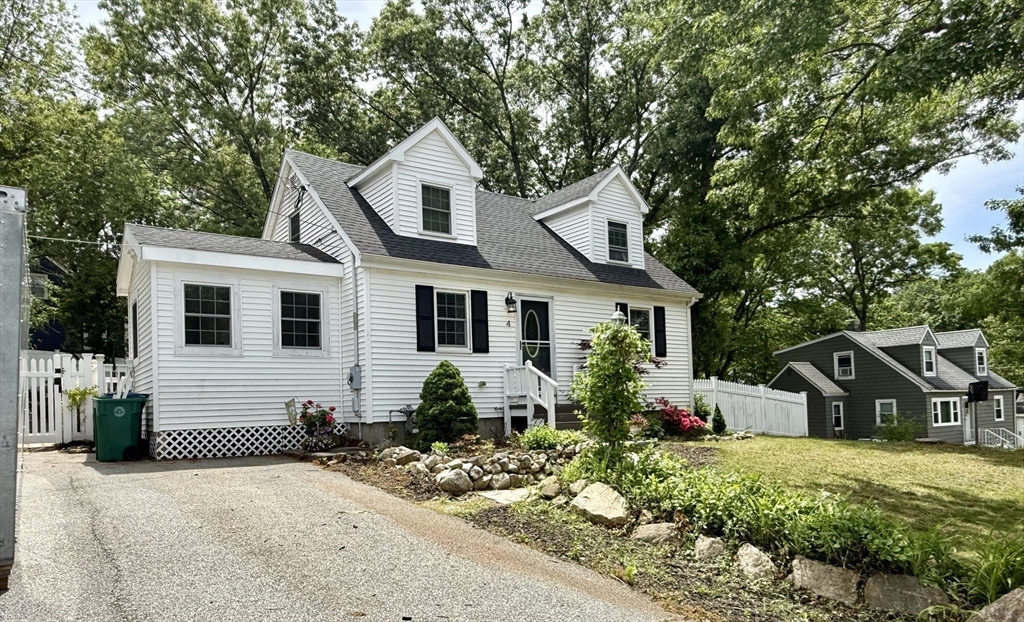 4 Robin Rd
