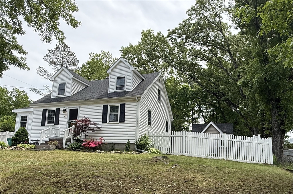 4 Robin Rd