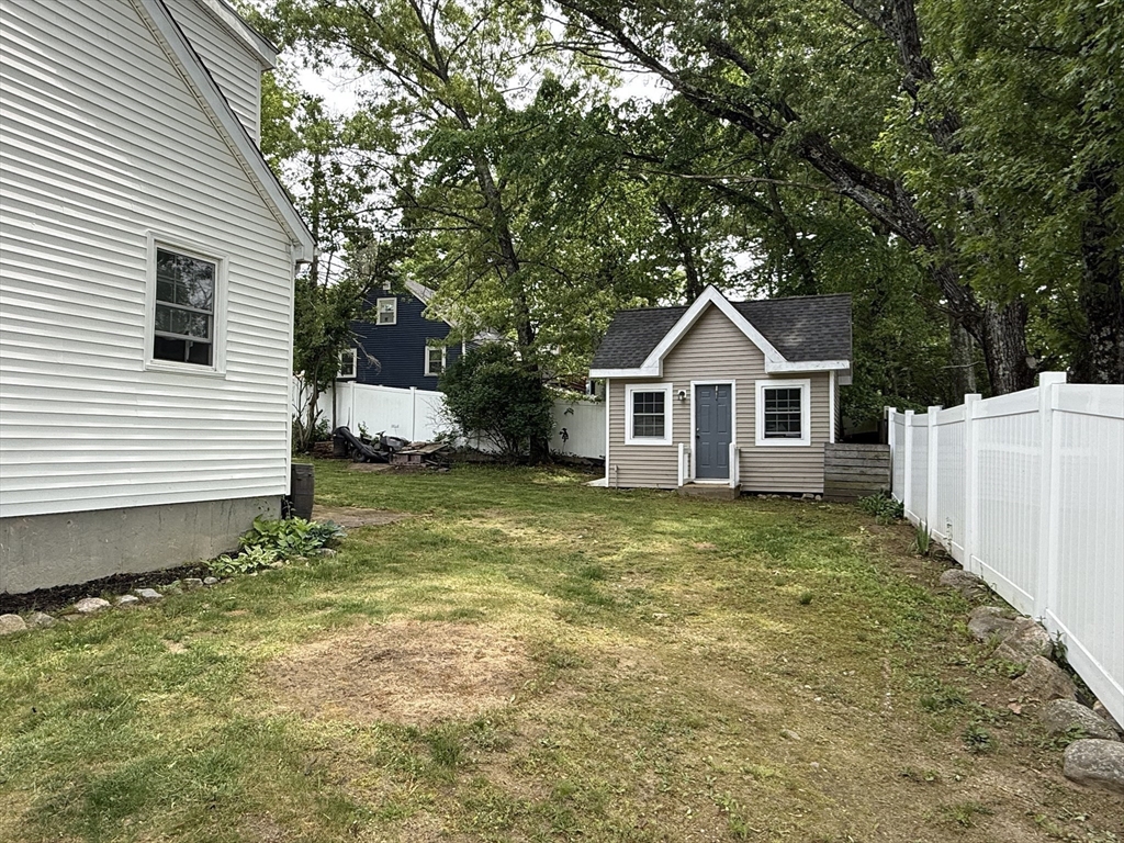 4 Robin Rd
