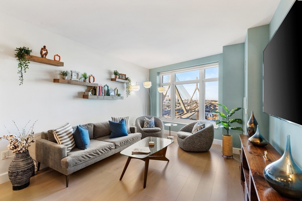 100 Lovejoy Wharf 9F