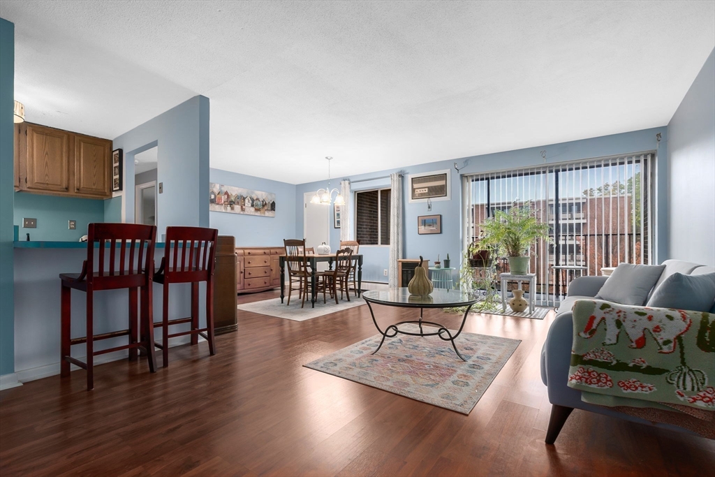 64 Main St 41B