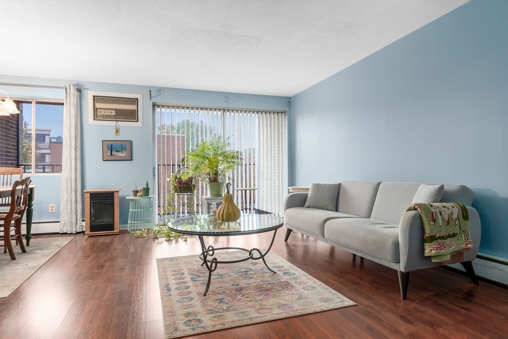 64 Main St 41B