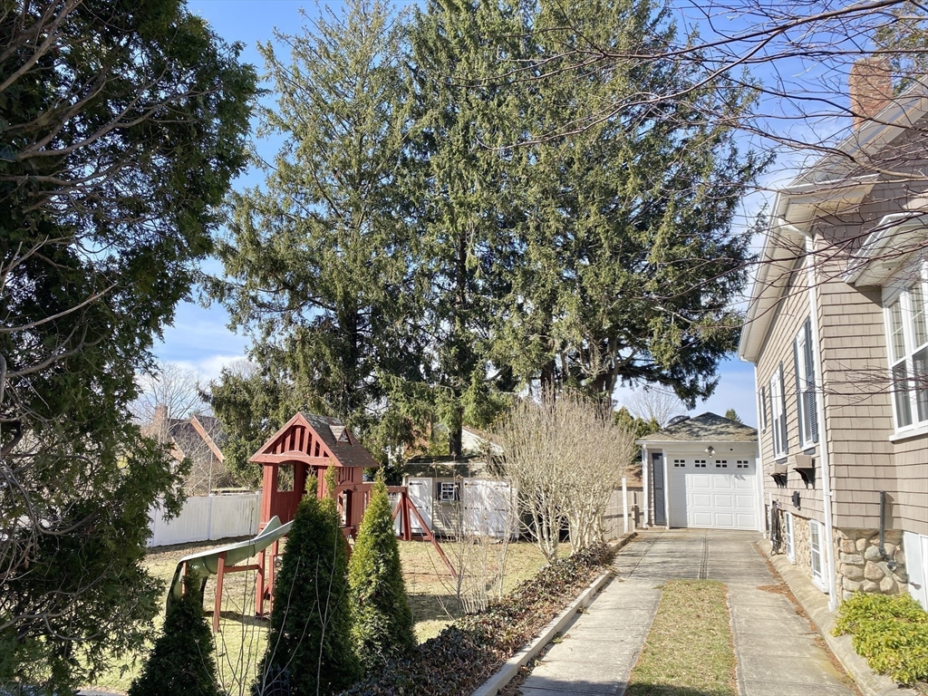 40 Castle Ave
