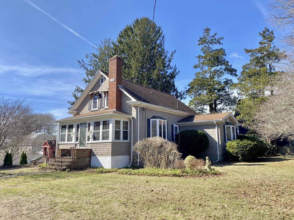 40 Castle Ave