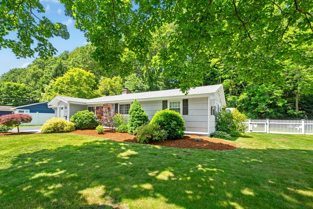 70 Donna Rd