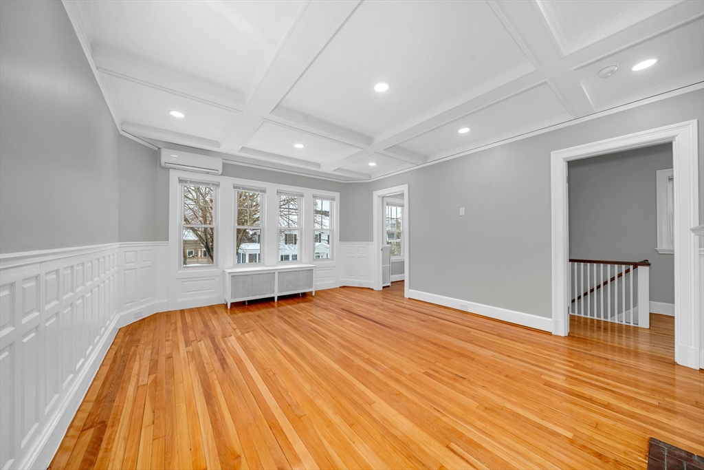 28 Richardson Ave 28