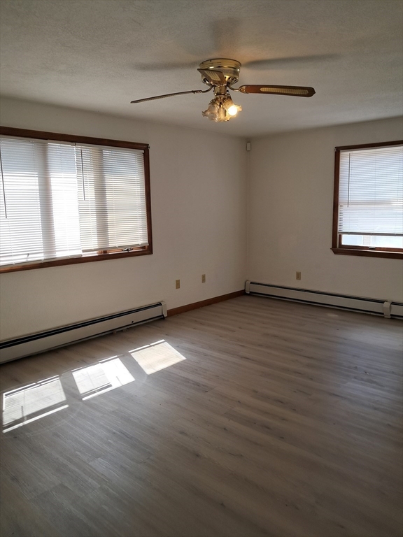 16 Sterling St 16
