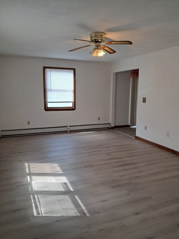 16 Sterling St 16