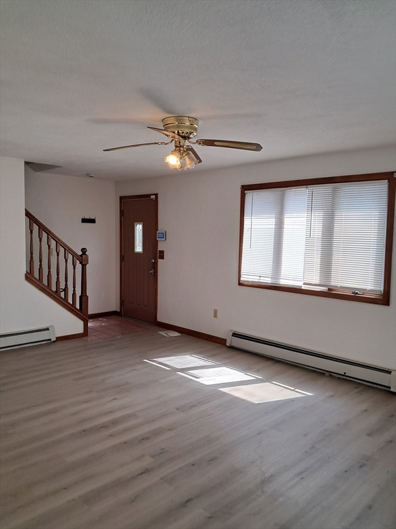 16 Sterling St 16