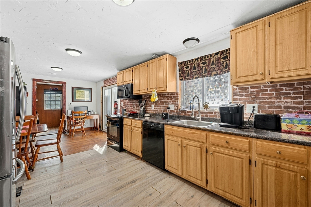 152 Beaverbrook Pkwy