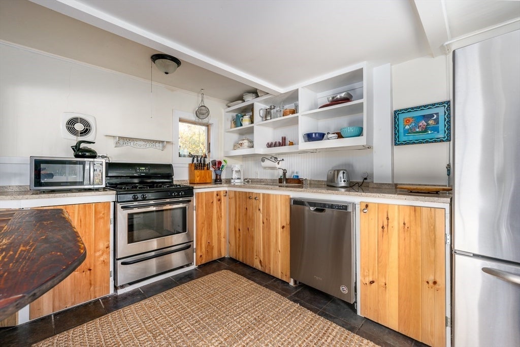 415 Barlows Landing Rd, Bourne, MA, 415 Barlows Landing Rd, Bourne, MA Photo #13