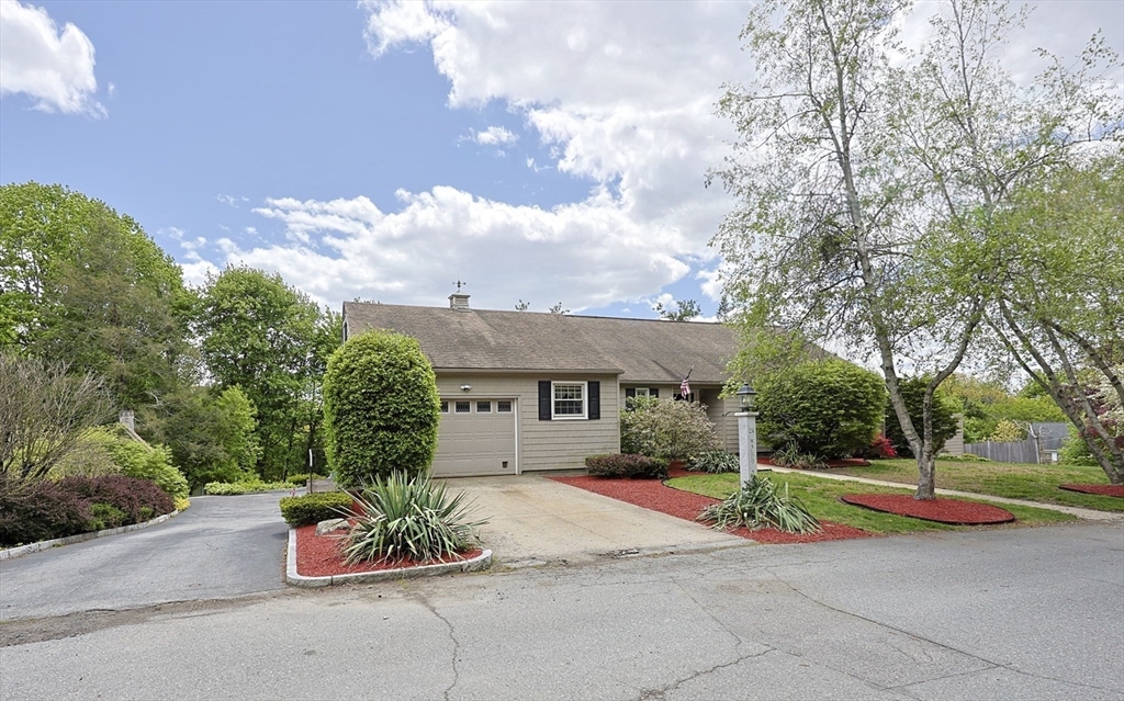 24 Waldo St