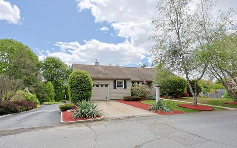 Photo of 24 Waldo St, Dracut, MA 01826 (MLS # 73517602)