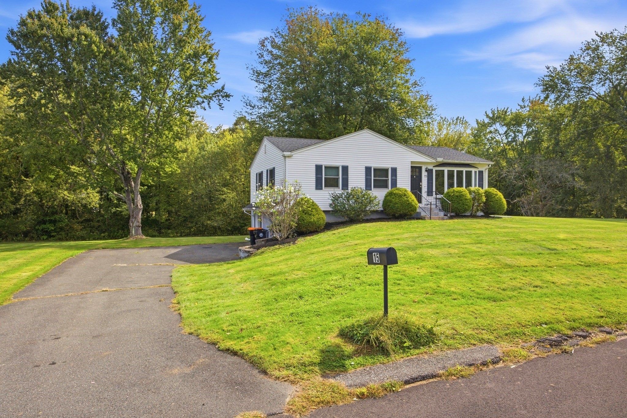 15 Edison Dr