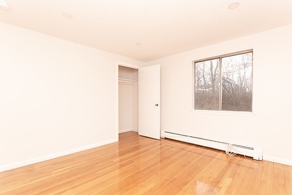 40R Stone St R3
