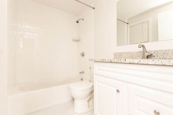 40R Stone St R3