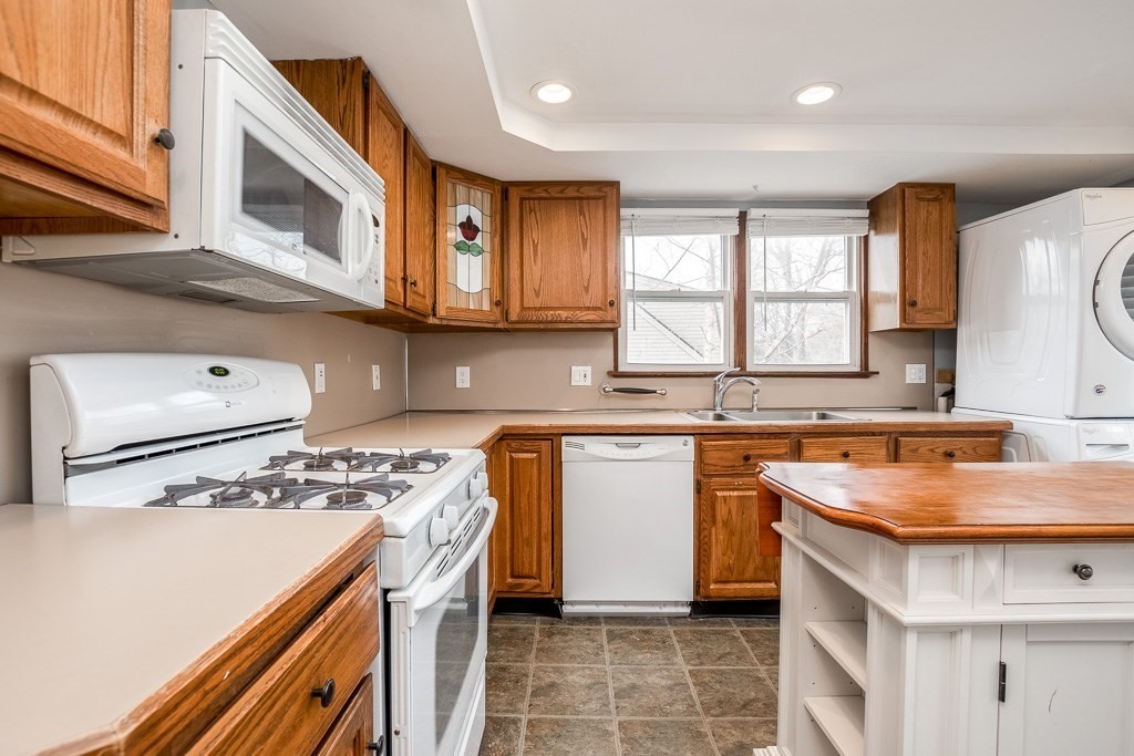1299 Main Street Top