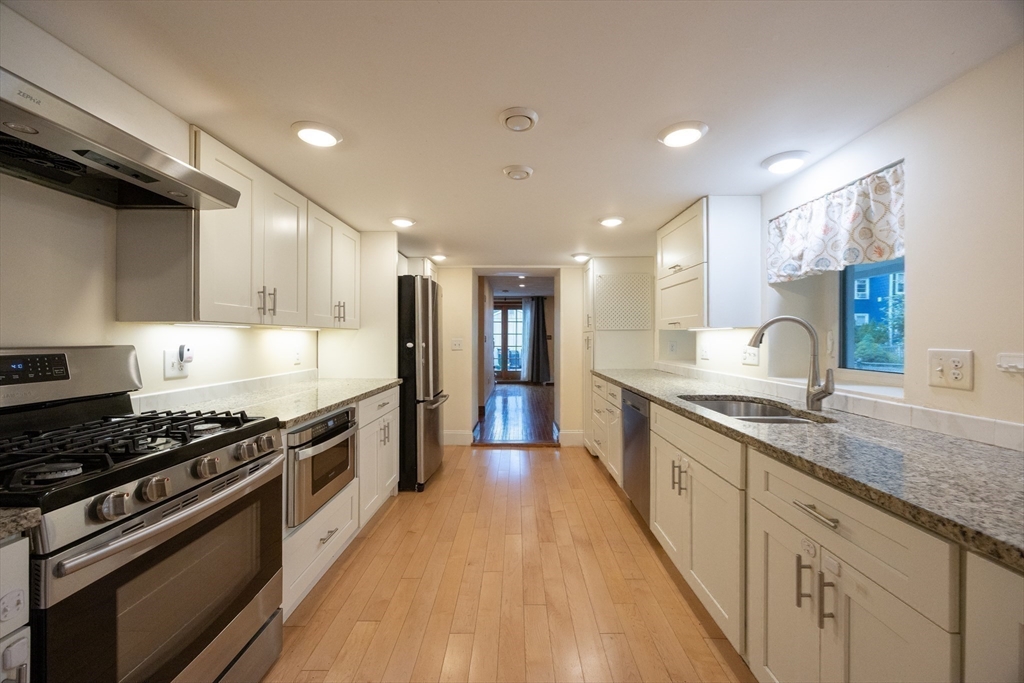 16-18 Beacon Pl