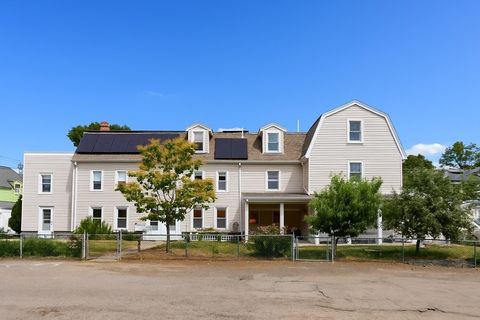 16-18 Beacon Pl Melrose MA 02176