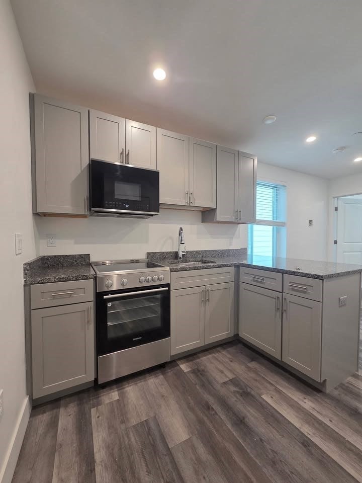 Photo of 585 Essex St, Lynn, MA