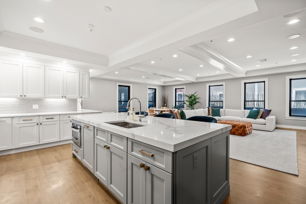 377 W 1st St #2, Boston, MA Photo #6