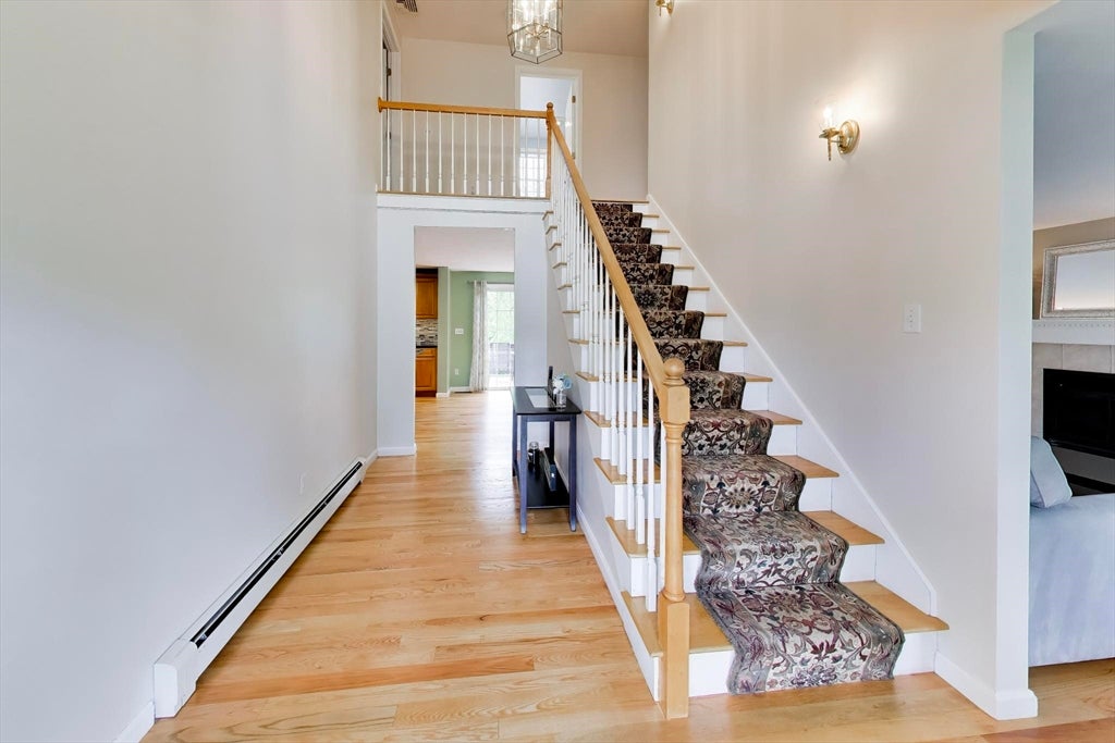 24 Meadow Ln