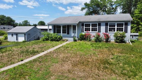 Single Family Residence in East Longmeadow MA 39 Bond Ave.jpg