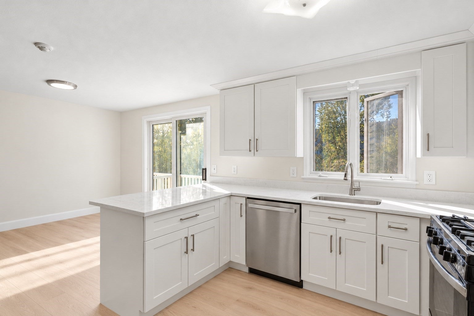 261 Broadway Rd 26