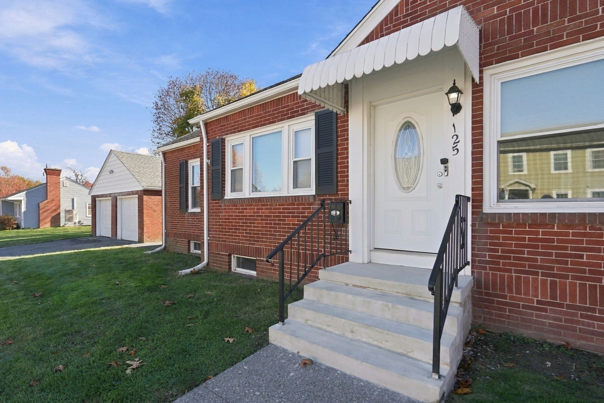 125 Ithaca St