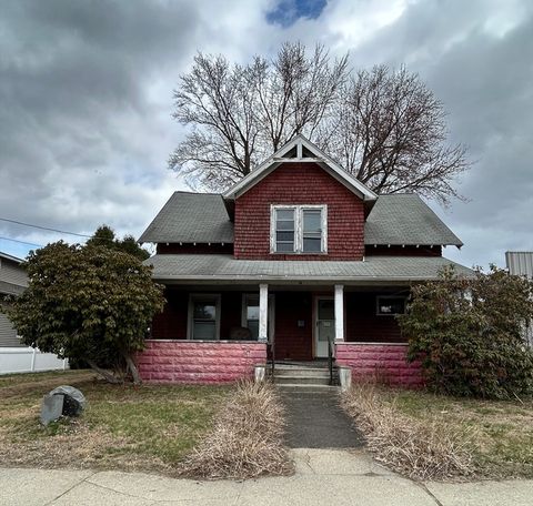 28 Larone Ave West Springfield MA 01089