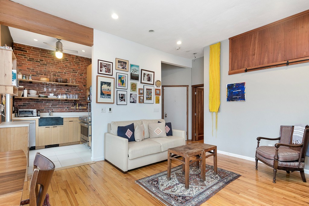 608 Tremont 5