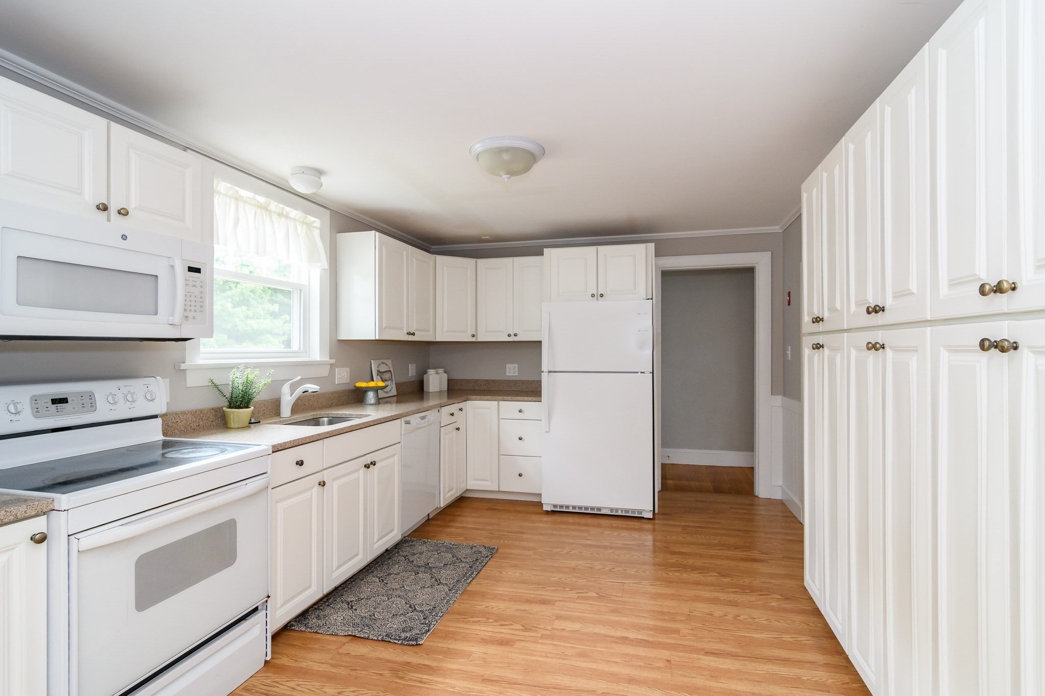 203 Bacon St, Natick, MA, 203 Bacon St, Natick, MA Photo #9