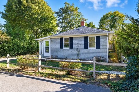 35 Pleasant View Ave Falmouth MA 02540