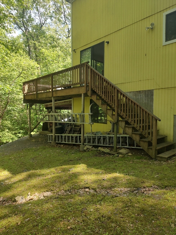 16 Hundred Oaks Ln 16