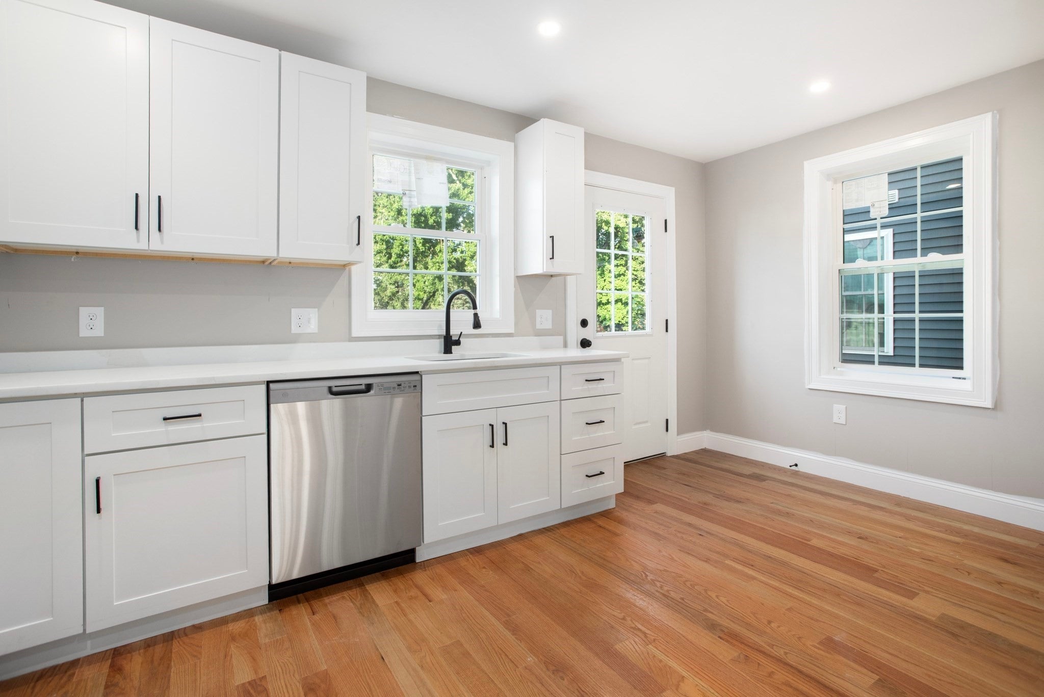 661 Washington Aveue 2