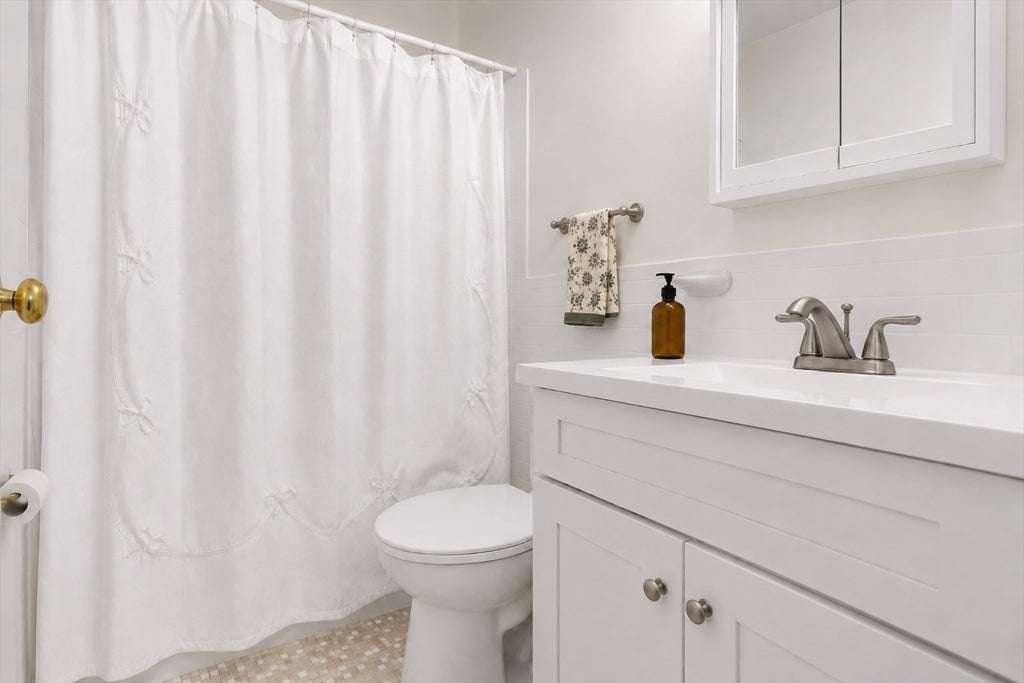 197 Calumet St #4, Boston, MA, 197 Calumet St #4, Boston, MA Photo #5