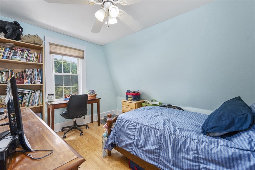 Fairhaven, Massachusetts 02719, United States, 3 Bedrooms Bedrooms, ,2 BathroomsBathrooms,Residential,Active,176929