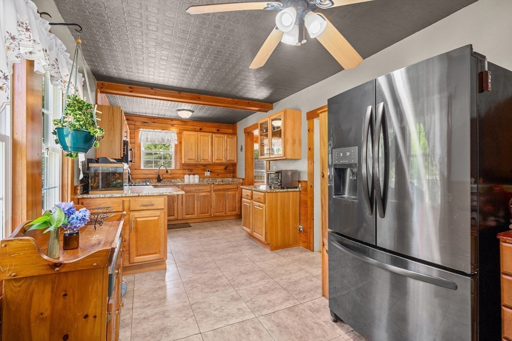 Fairhaven, Massachusetts 02719, United States, 3 Bedrooms Bedrooms, ,2 BathroomsBathrooms,Residential,Active,176929