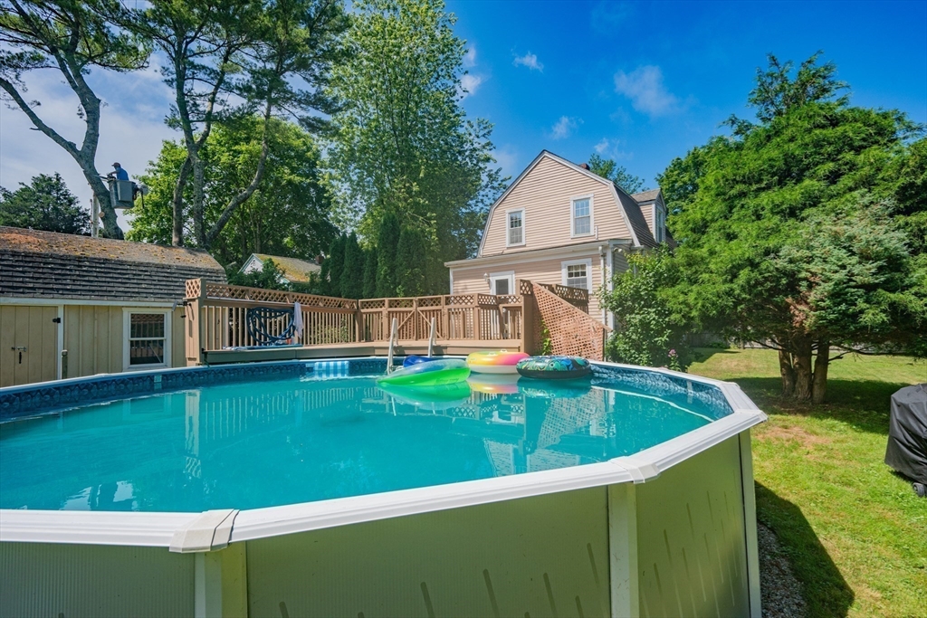 Fairhaven, Massachusetts 02719, United States, 3 Bedrooms Bedrooms, ,2 BathroomsBathrooms,Residential,Active,176929