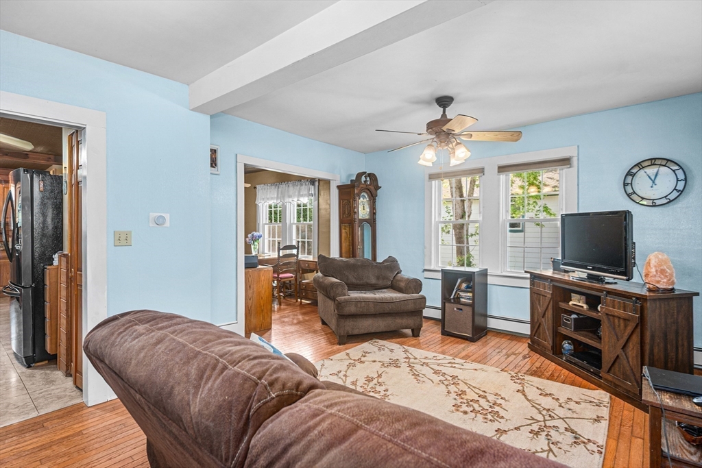 Fairhaven, Massachusetts 02719, United States, 3 Bedrooms Bedrooms, ,2 BathroomsBathrooms,Residential,Active,176929