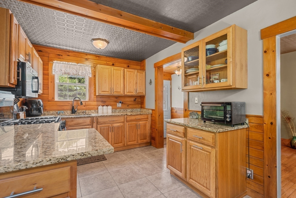 Fairhaven, Massachusetts 02719, United States, 3 Bedrooms Bedrooms, ,2 BathroomsBathrooms,Residential,Active,176929