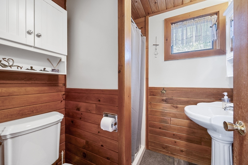 Fairhaven, Massachusetts 02719, United States, 3 Bedrooms Bedrooms, ,2 BathroomsBathrooms,Residential,Active,176929